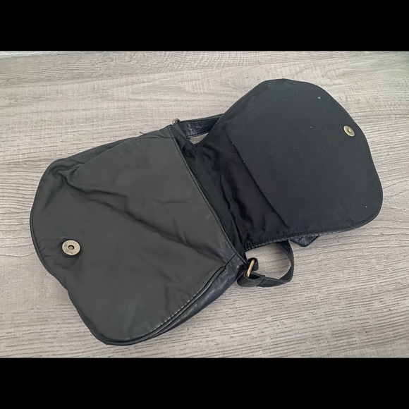 Target Mossimo Black Crossbody Bag - Picture 5 of 6